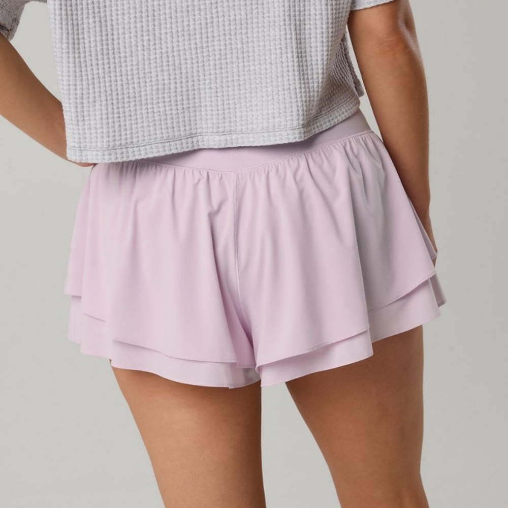 S: Aerie Flirty Ruffle, Tiered Stretch Shorts - Picture 2 of 6